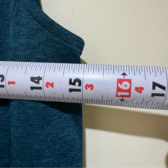 Women’s Oakley Blue Golf Sport Activewear Lightweight Tennis Tank Top No Size - Picture 14 of 16